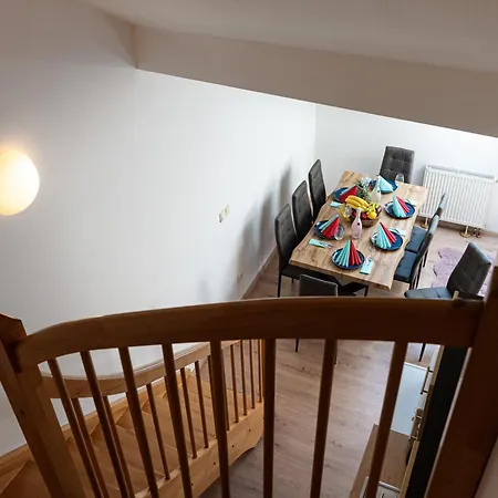 Elephant Signature Penthouse * פראג